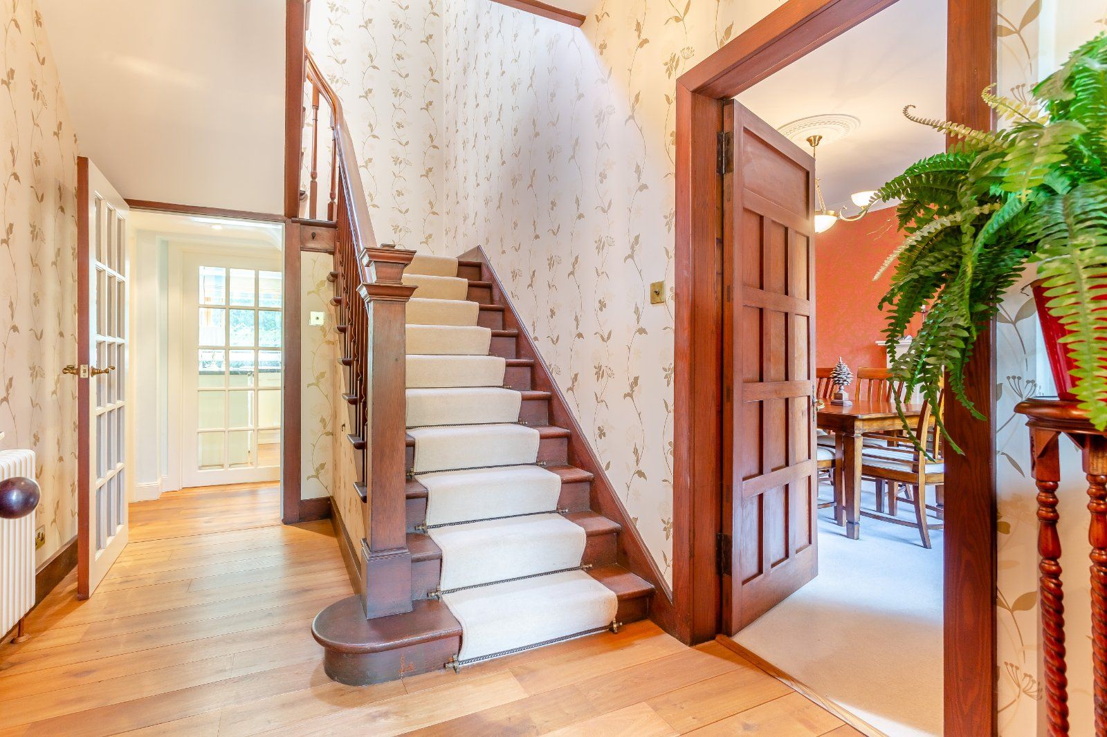 The Manse, Foyers