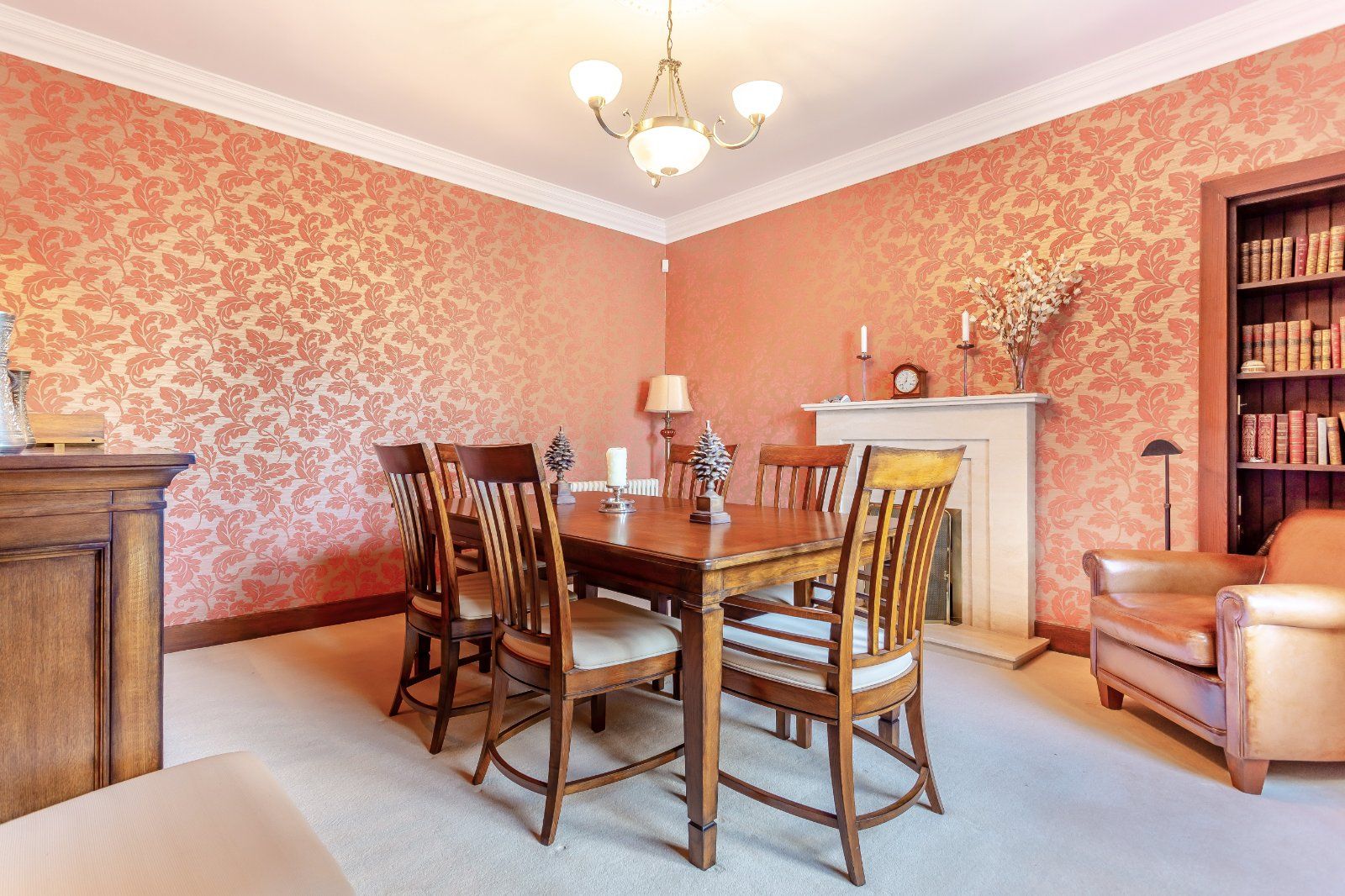 The Manse, Foyers