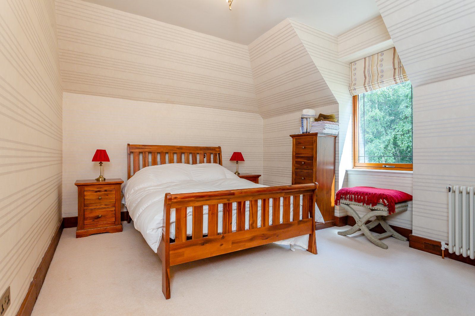 The Manse, Foyers
