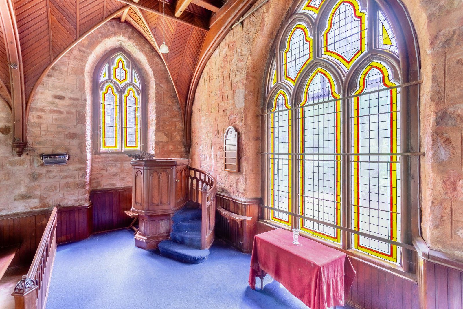 Foyers Church
