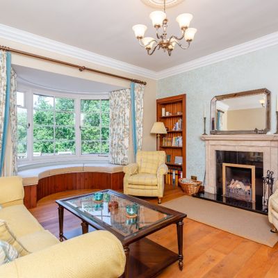 The Manse, Foyers