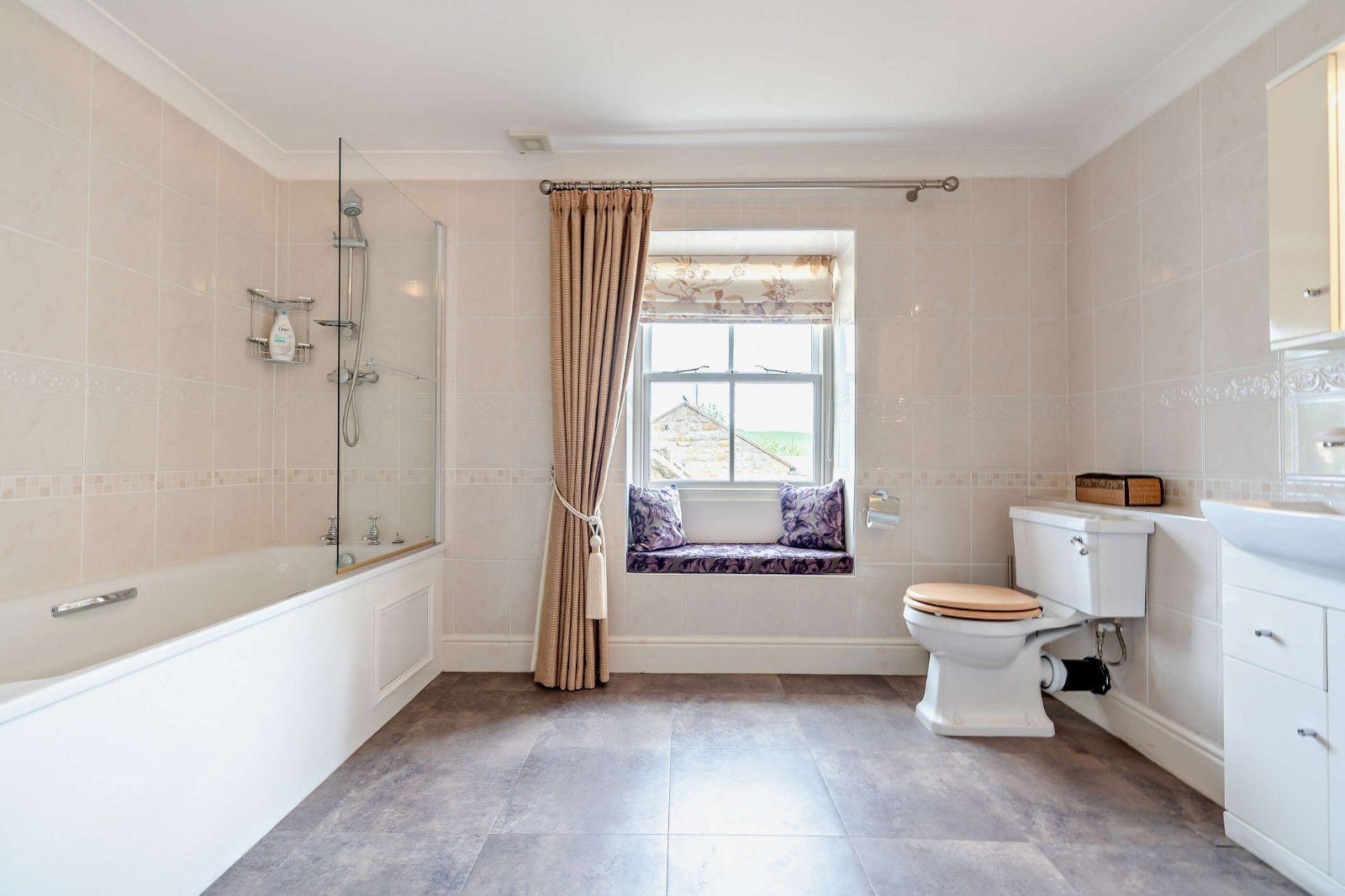 Bedroom 2 Ensuite
