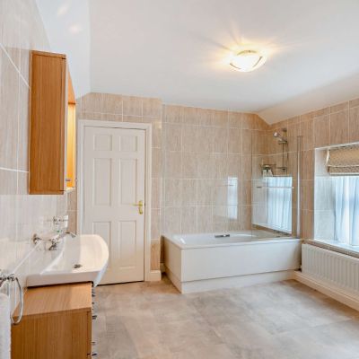 Bedroom 3 Ensuite