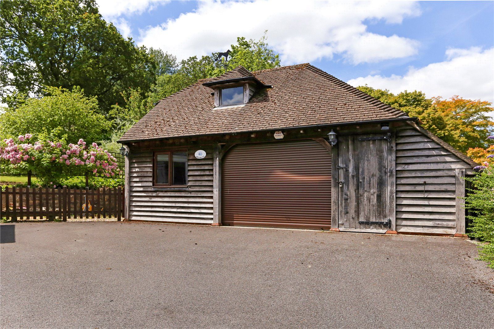 Garage & Workshop