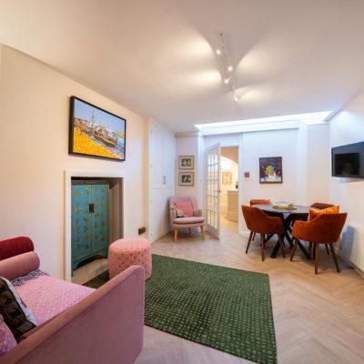 Sitting/Dining Room