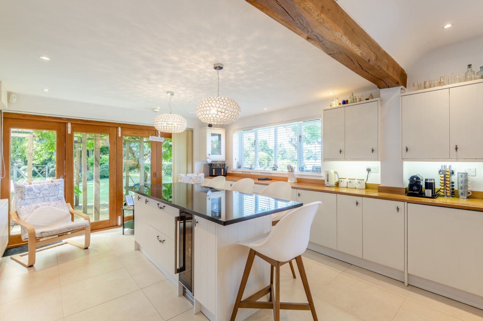 Kitchen/Breakfast Rm