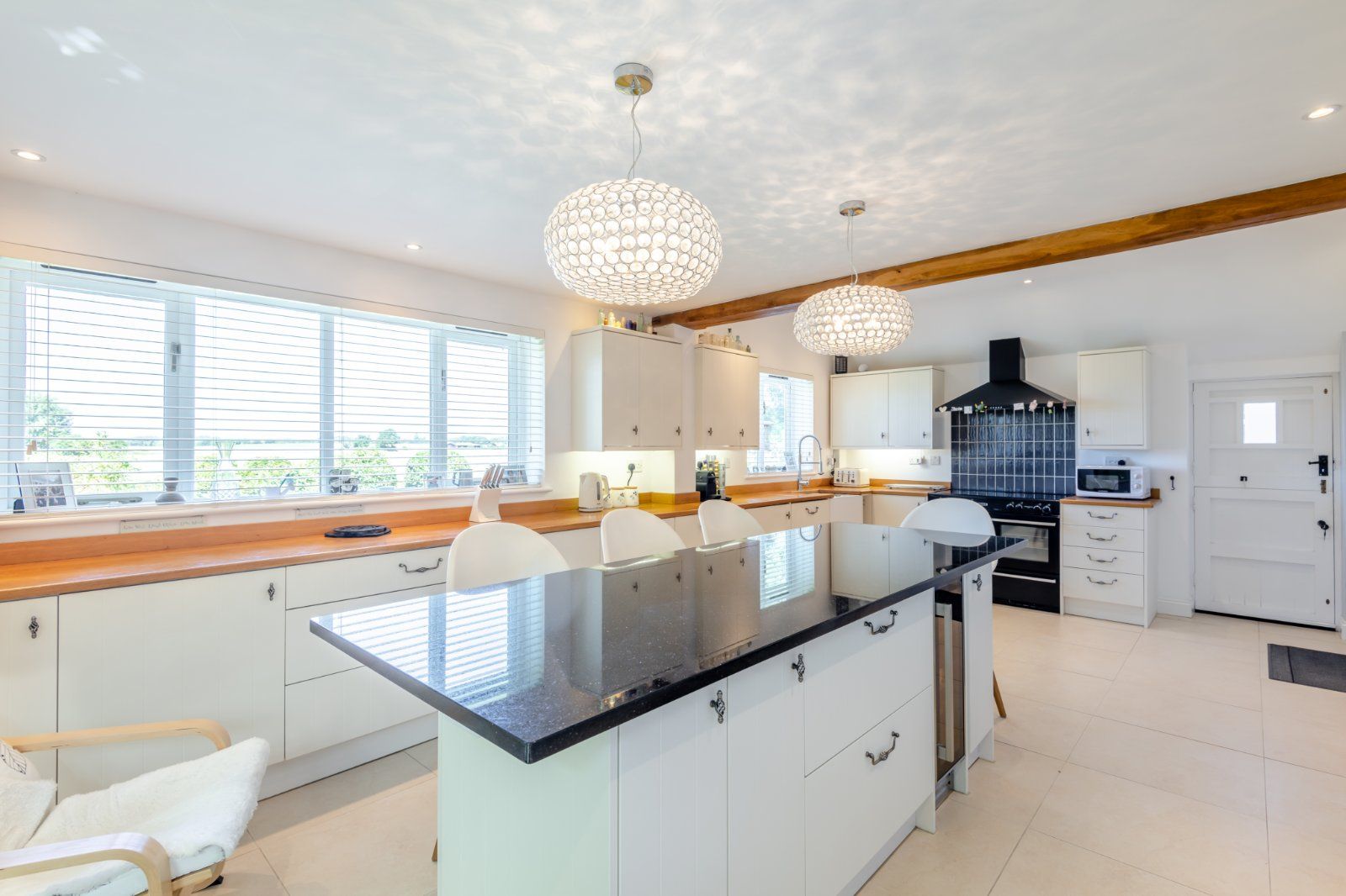 Kitchen/Breakfast Rm