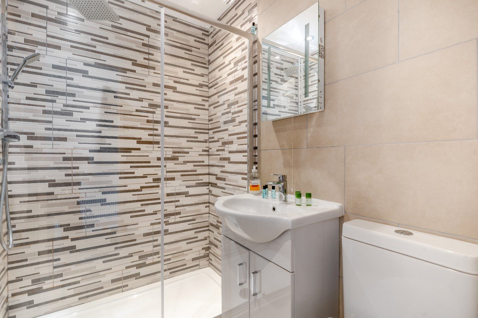 Bedroom 2 Ensuite