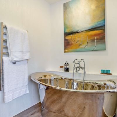 Bedroom 2 Ensuite