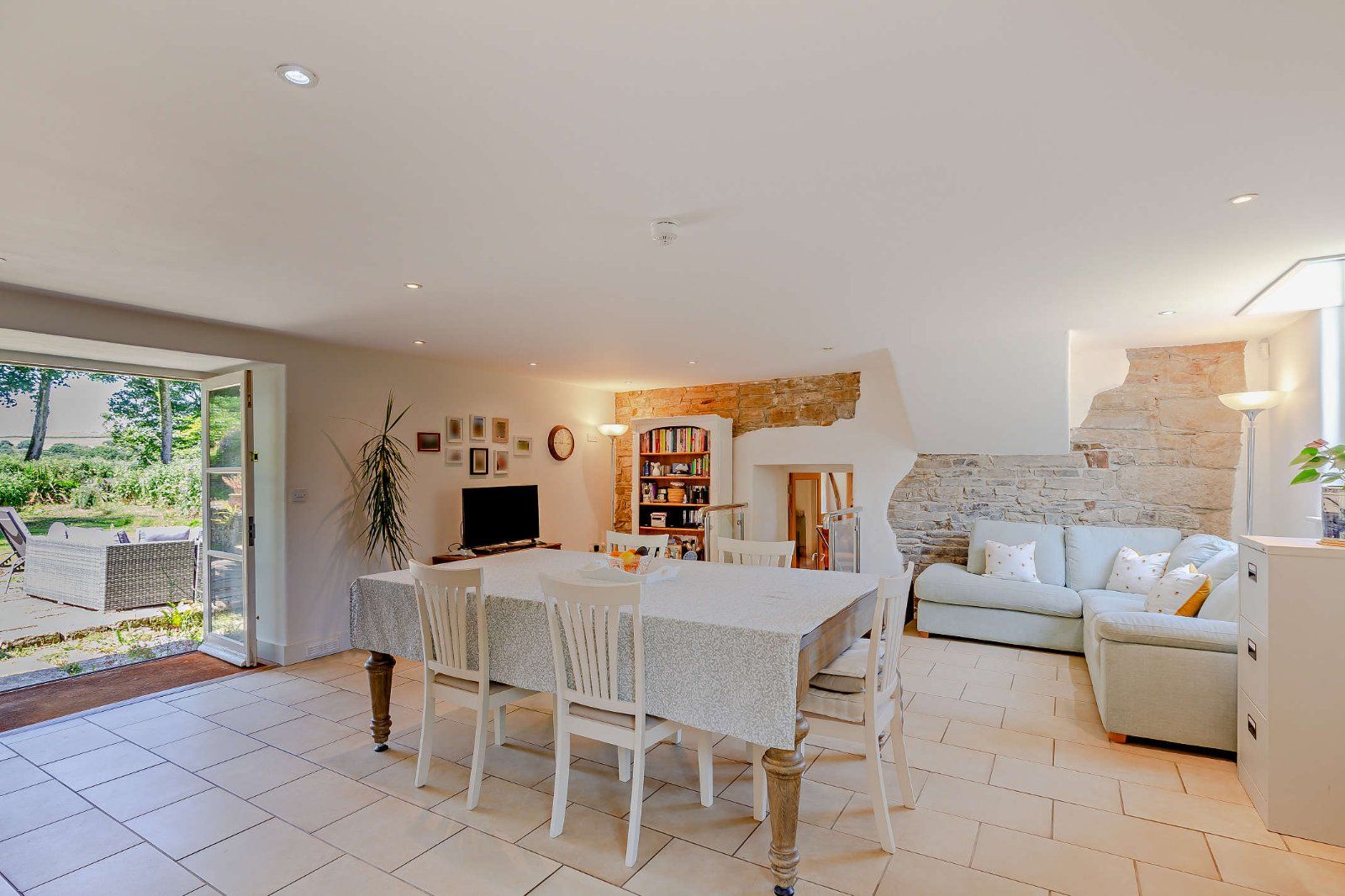 Kitchen/Family Room