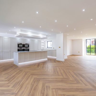 Kitchen/Reception Rm