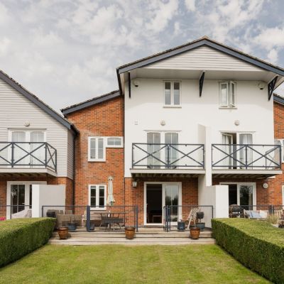 3 Wherry Close
