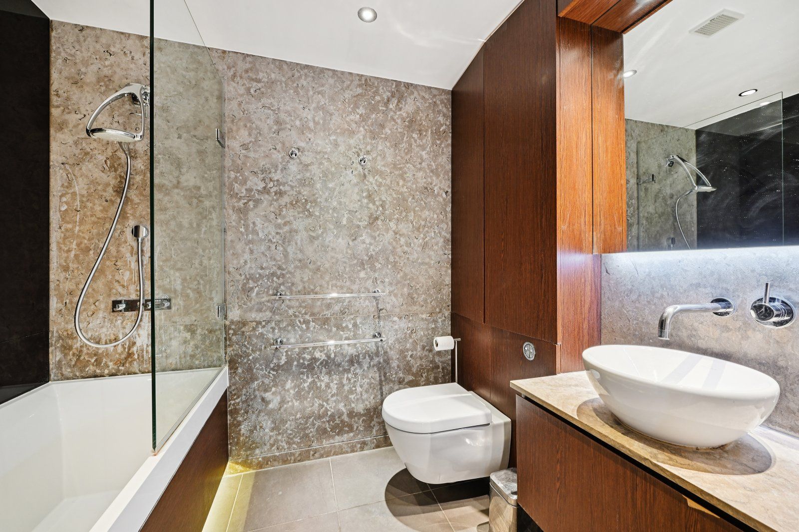 Family Bathoom