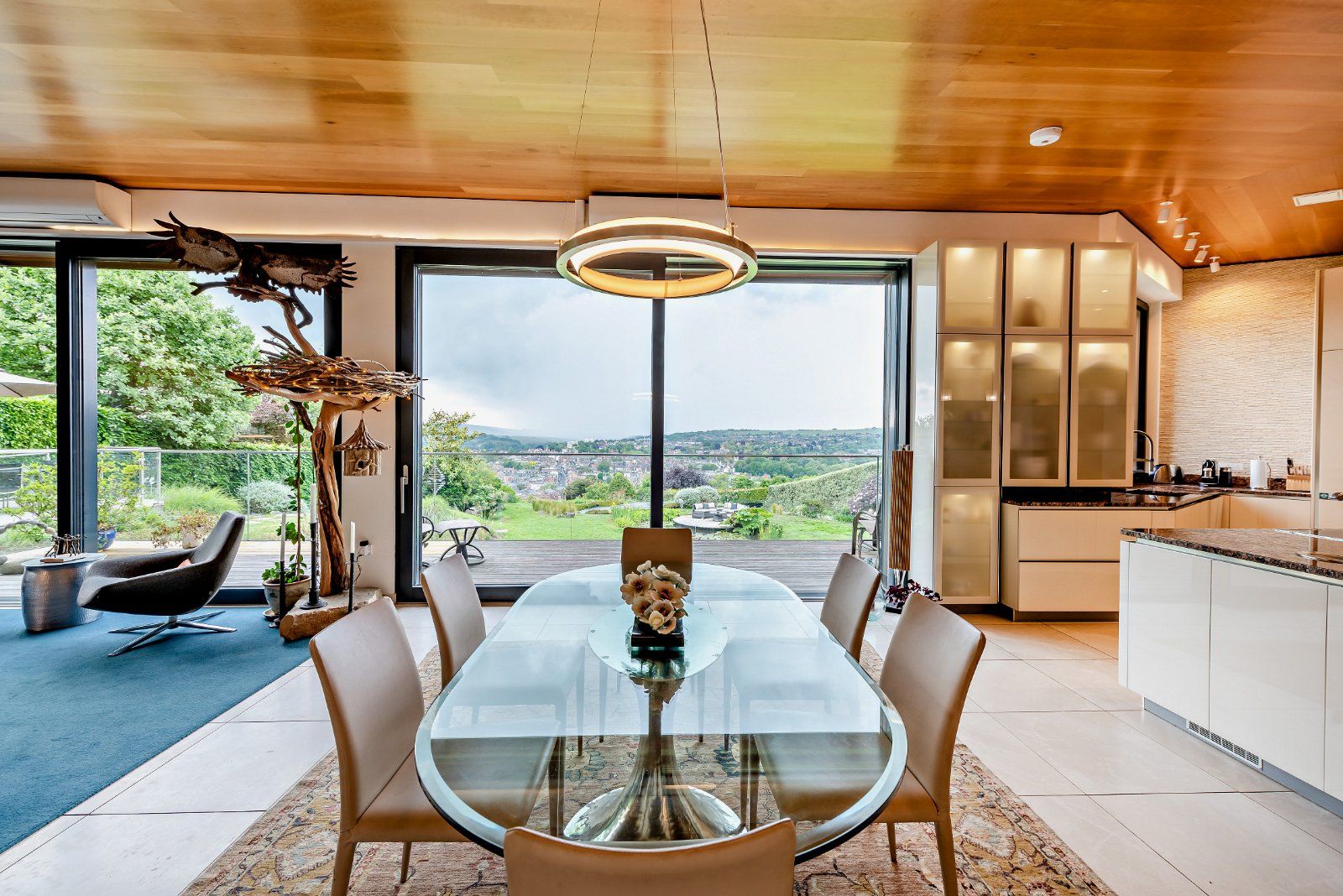 Kitchen/Dining