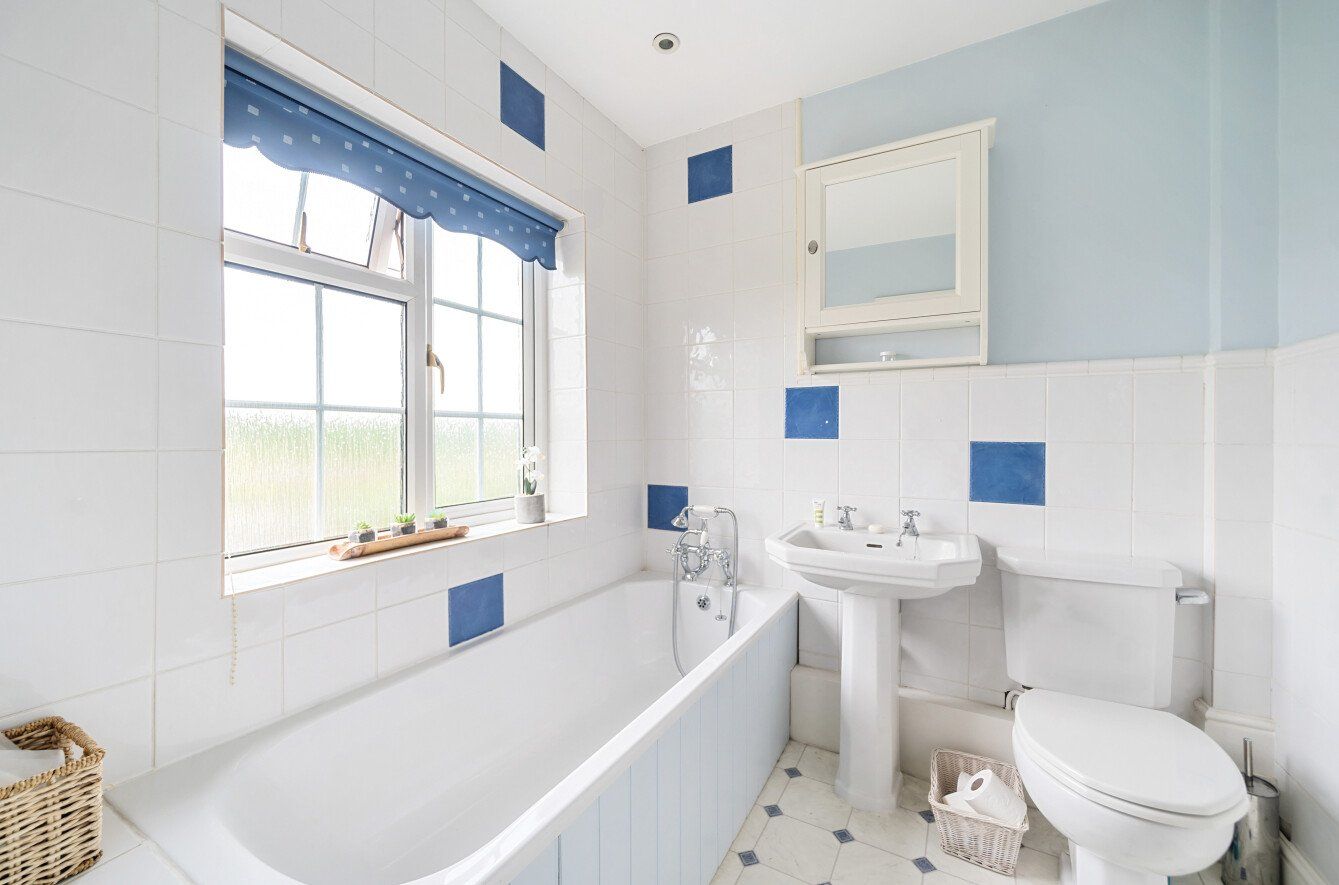 Bedroom 2 En-Suite