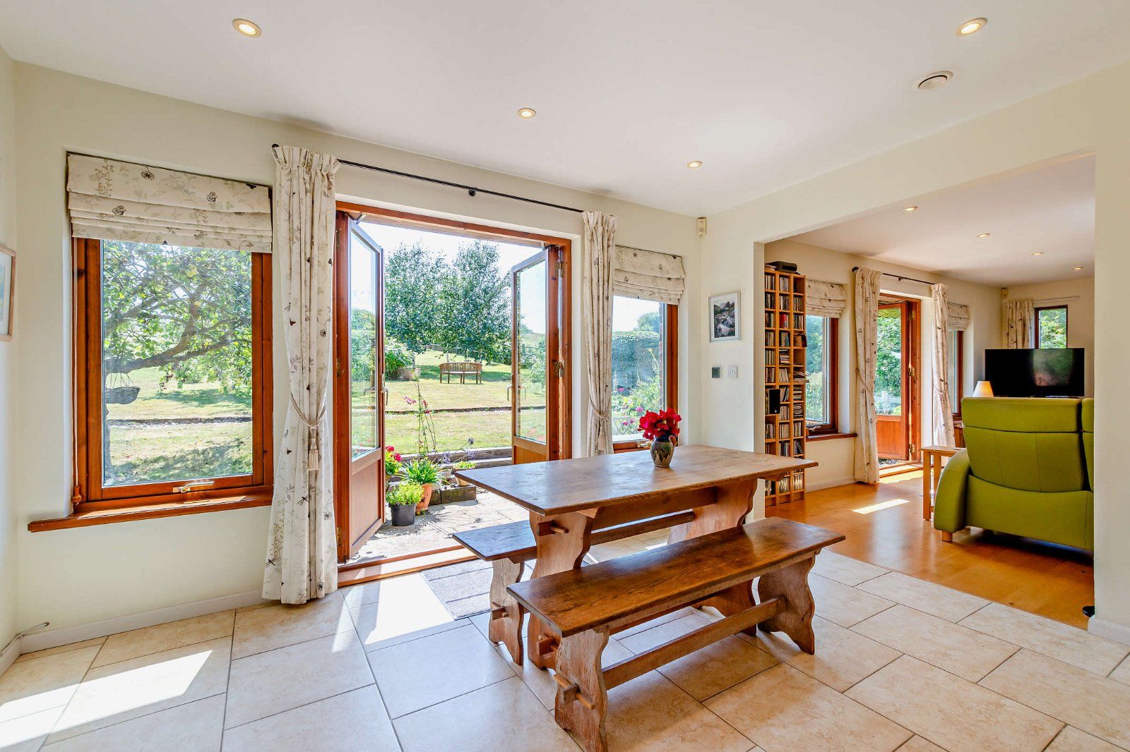 Kitchen/Dining