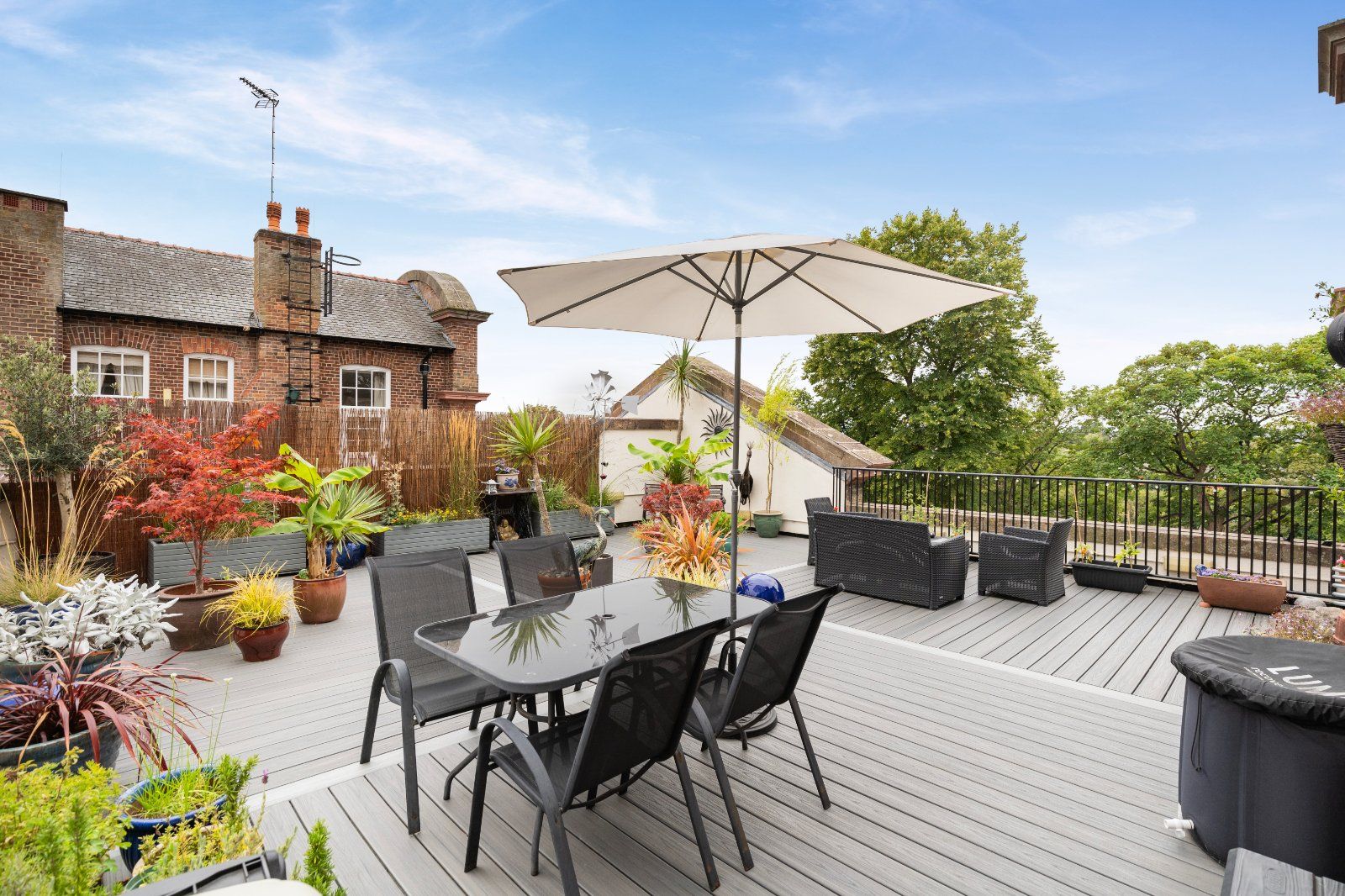 Roof Terrace (1)