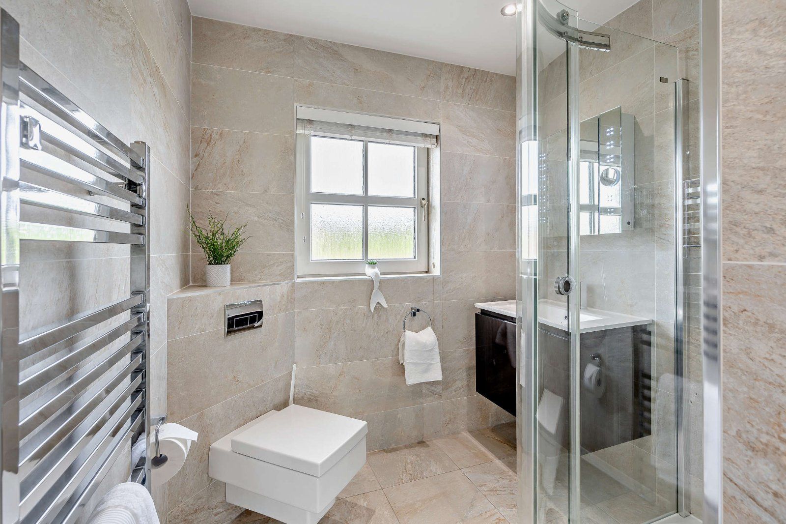 Stylish En Suite