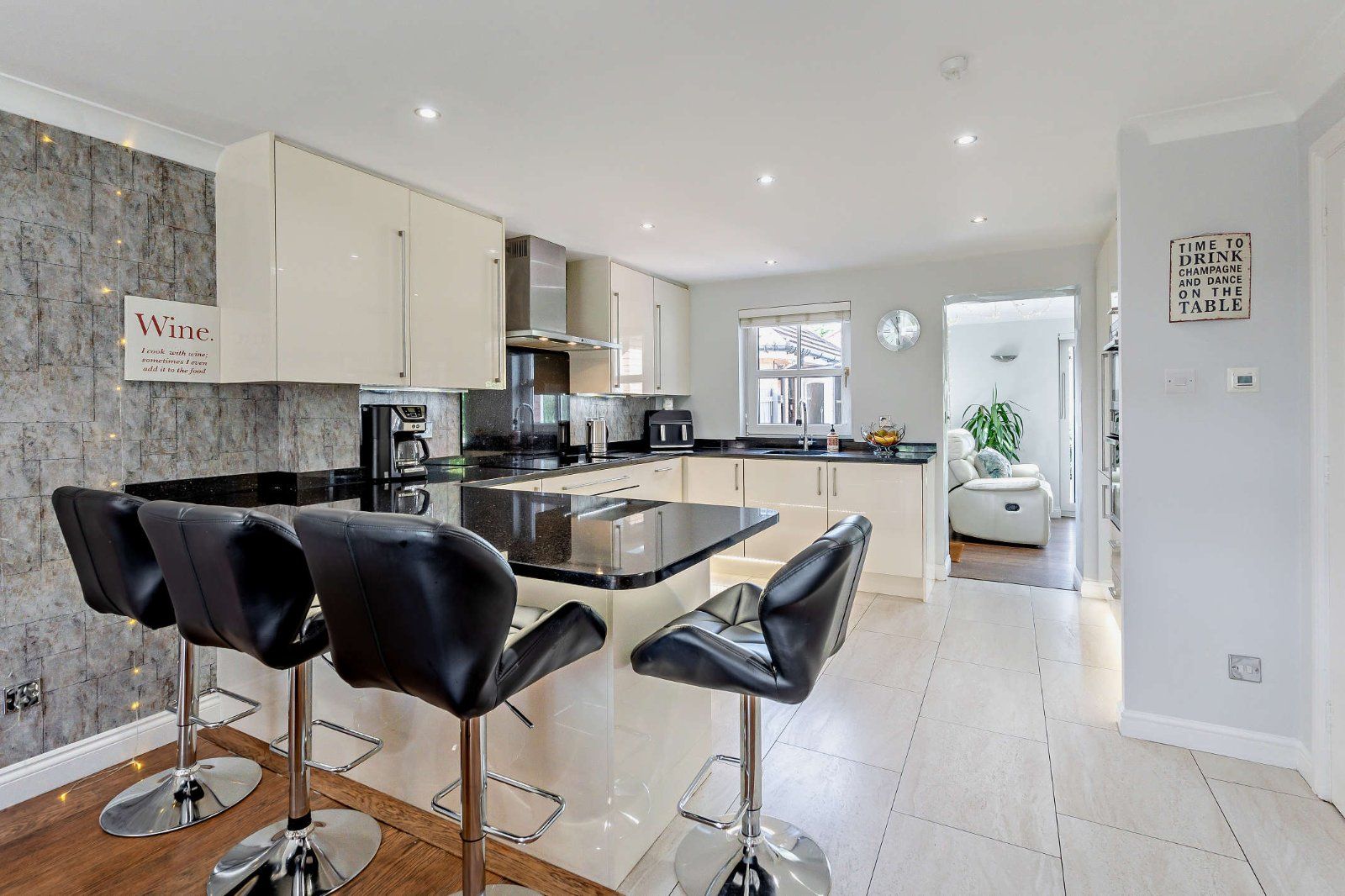 Breakfast Bar