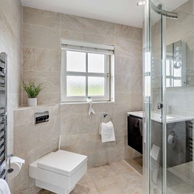 Stylish En Suite