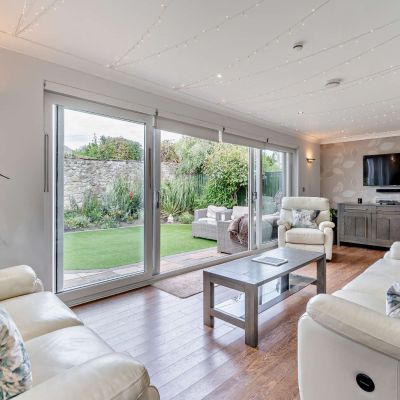 Sunny Garden Room