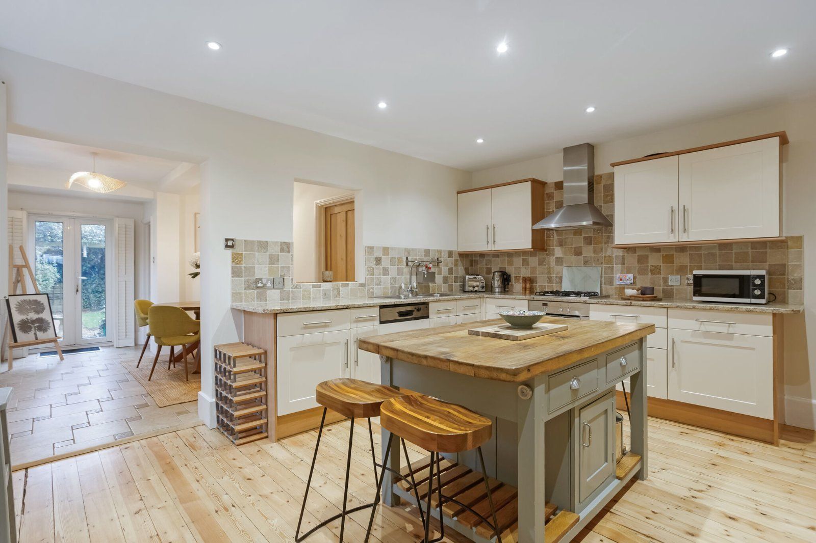 Kitchen/Breakfast