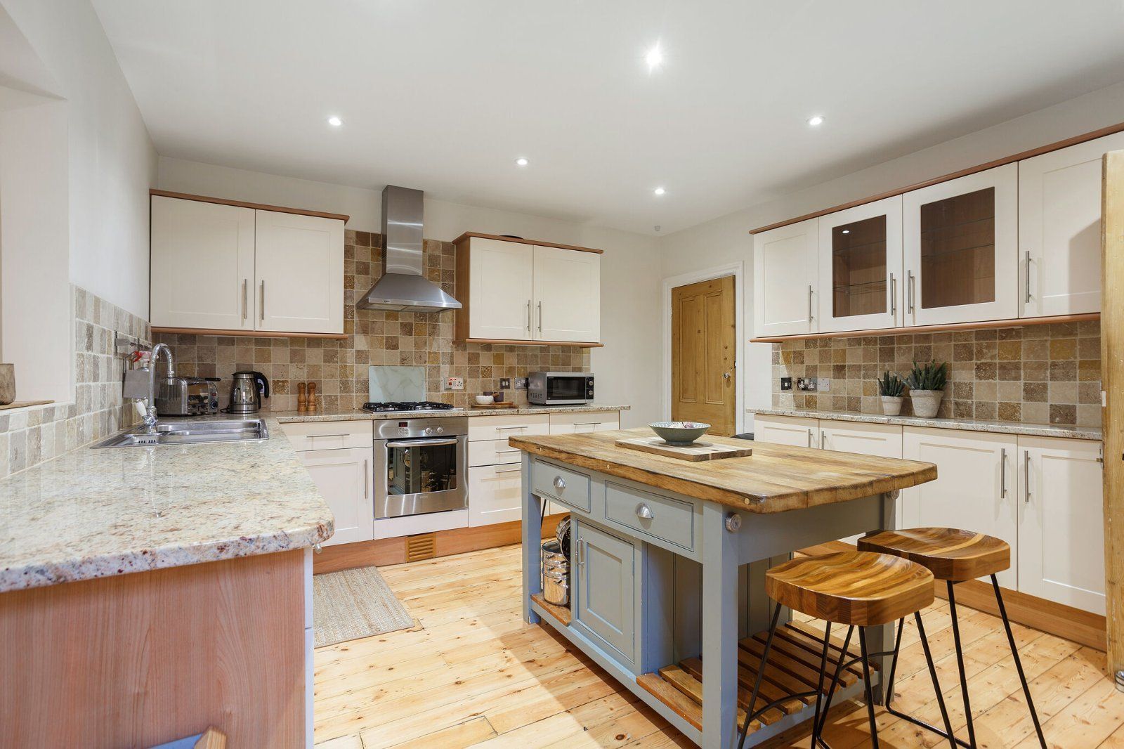 Kitchen/Breakfast