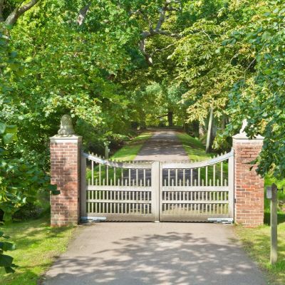 Entrance Driveway