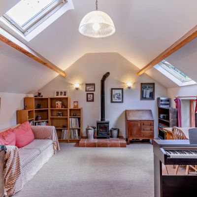 Sitting Room/ Bed 4