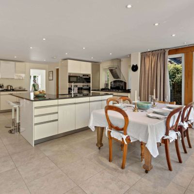 Kitchen/Breakfast