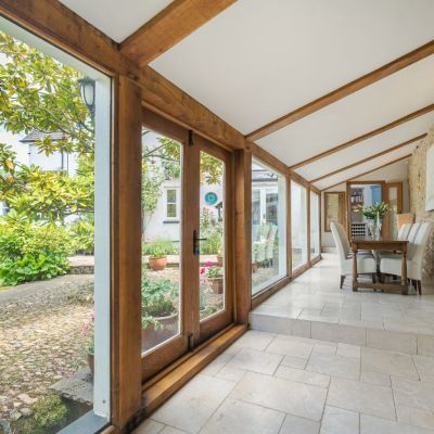Hallway/Dining Area