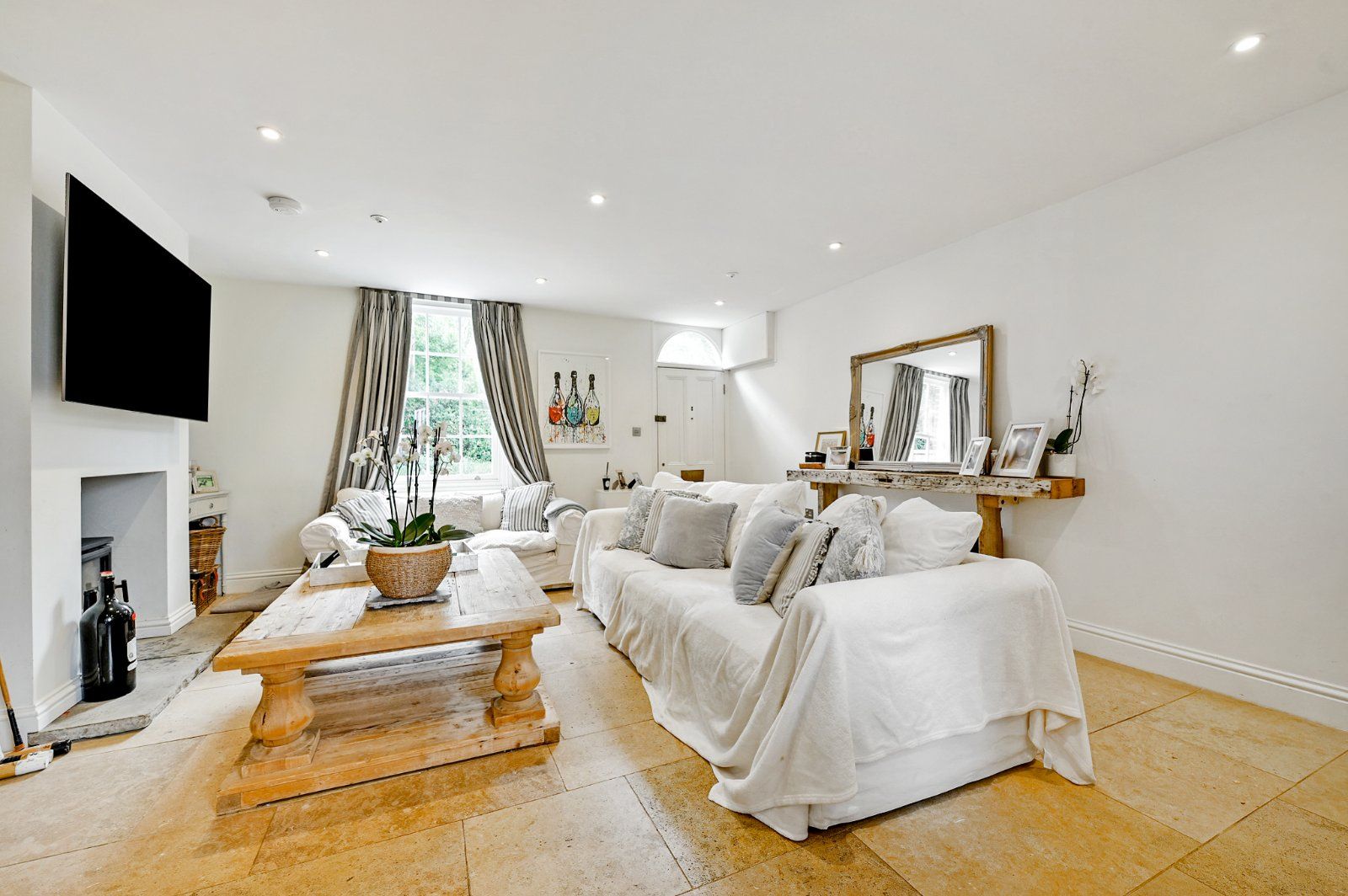 Sitting/Dining Room