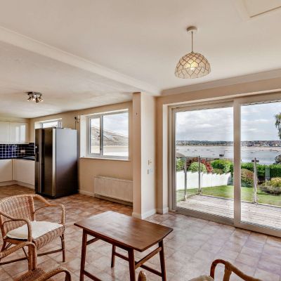 Kitchen / Dining