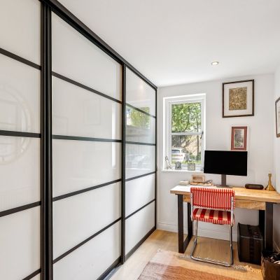 Bedroom / Study