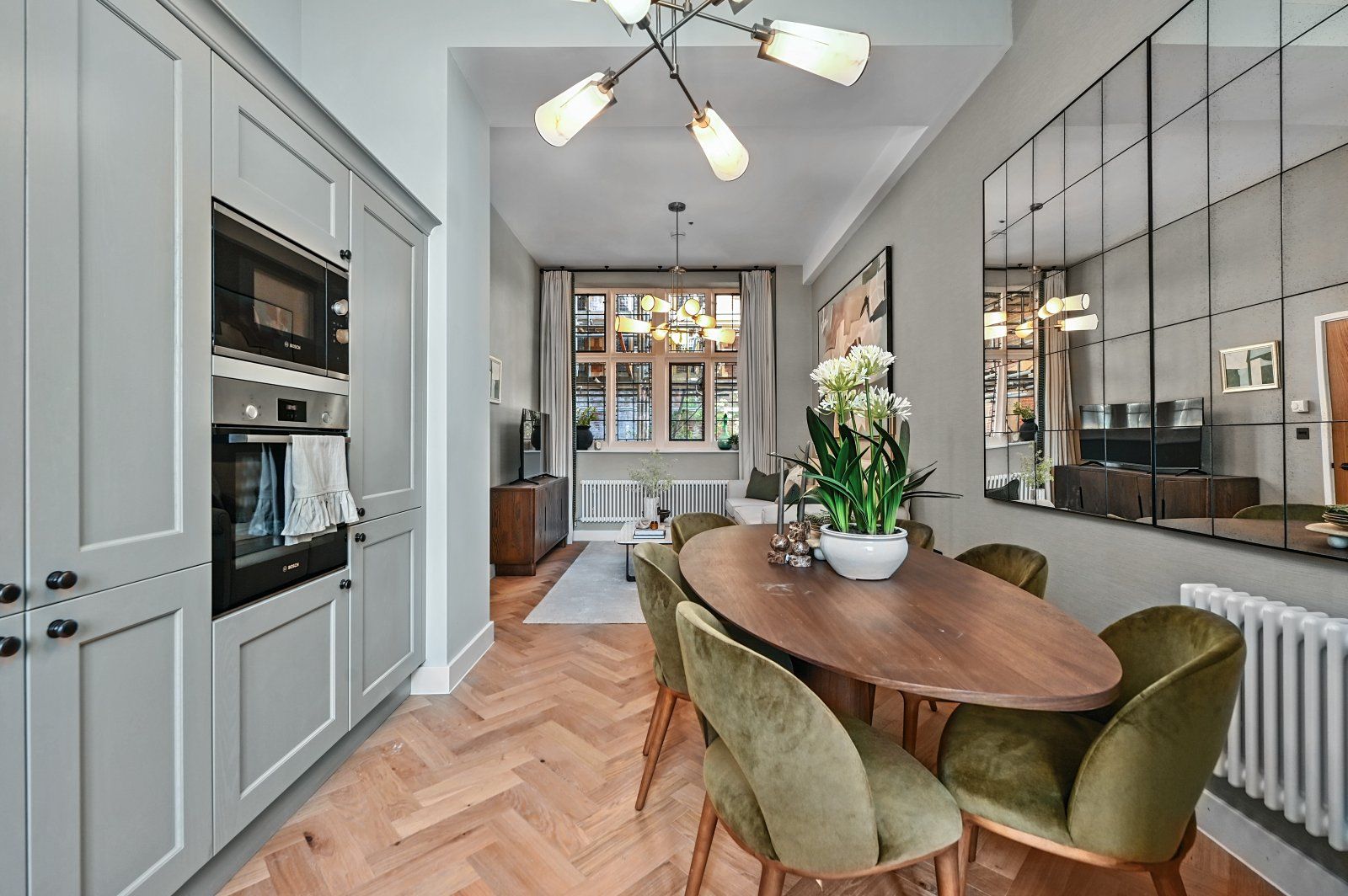 Showhome Dining