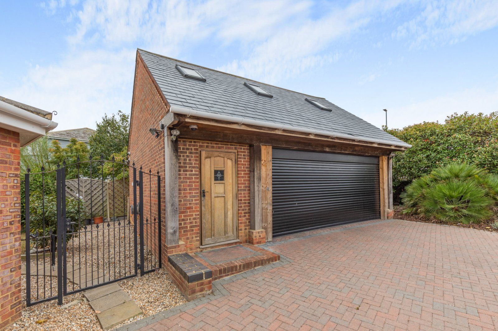 Garage/Bonus Room