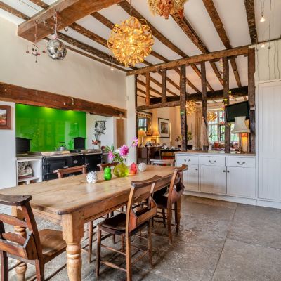 Kitchen/B'fast Room