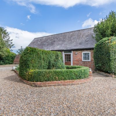 Driveway/Garage