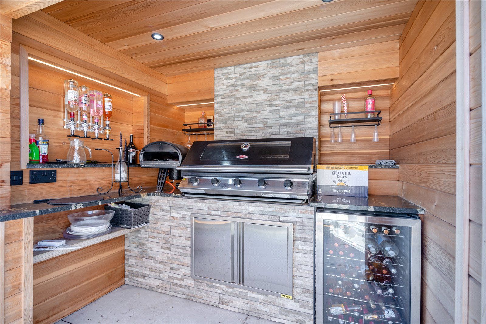 Outdoor Kitchen