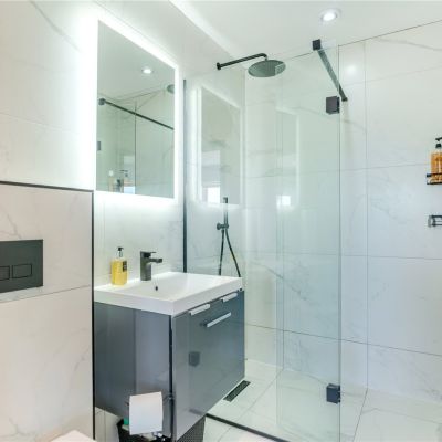 Ensuite Shower Room