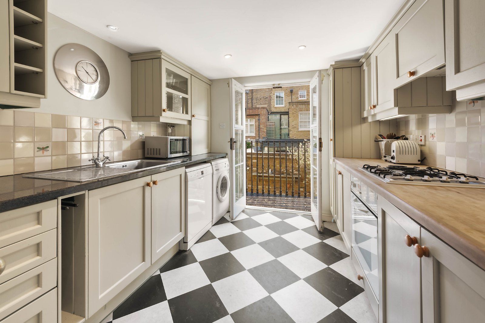 Bright Kitchen