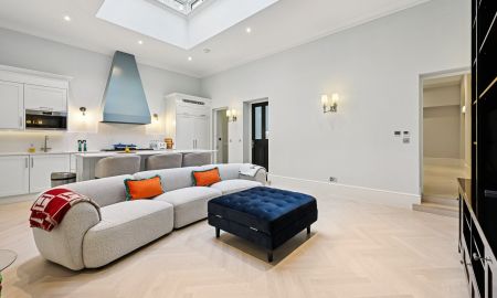 Receptoin Room