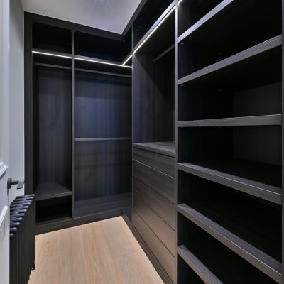 Walk-In Wardrobe