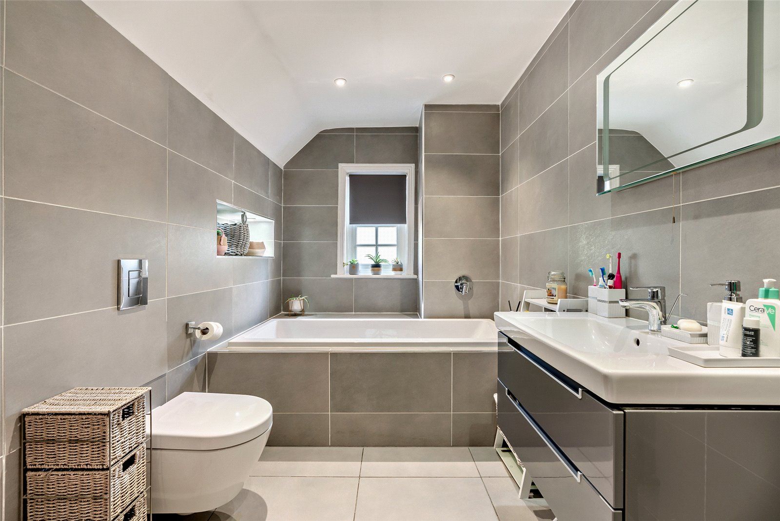 Ensuite