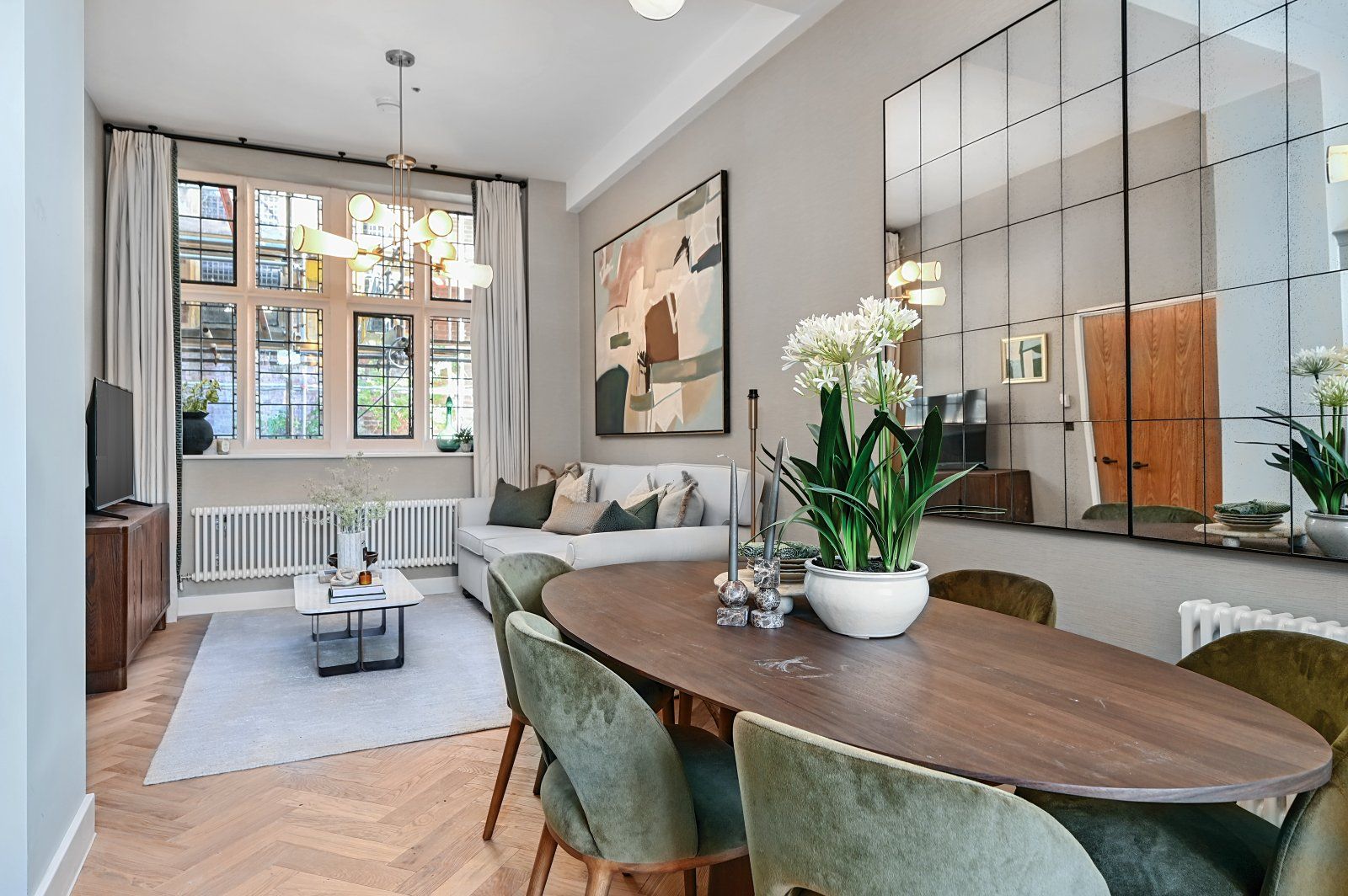 Show Home Dining