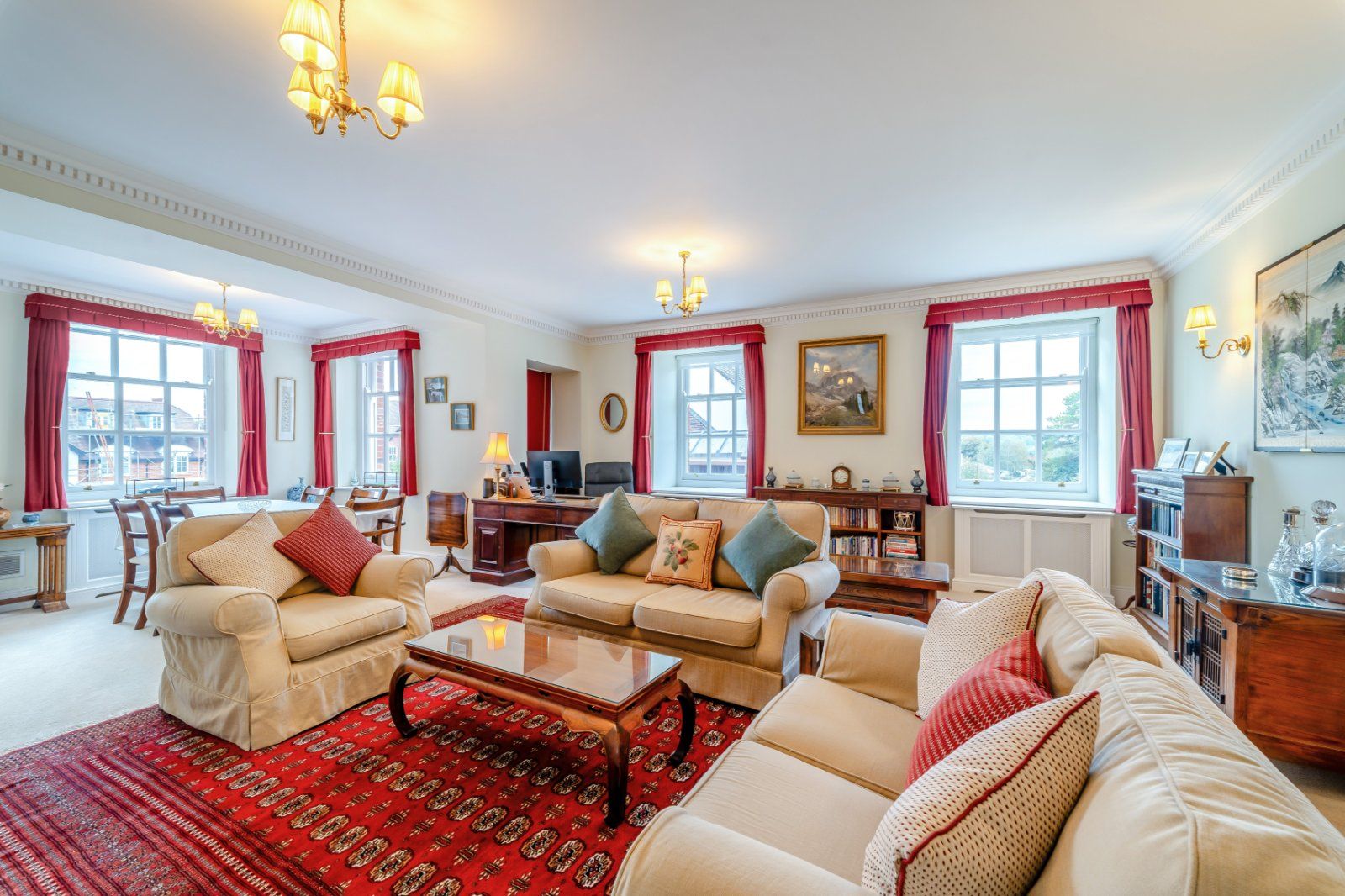 Sitting/Dining Room