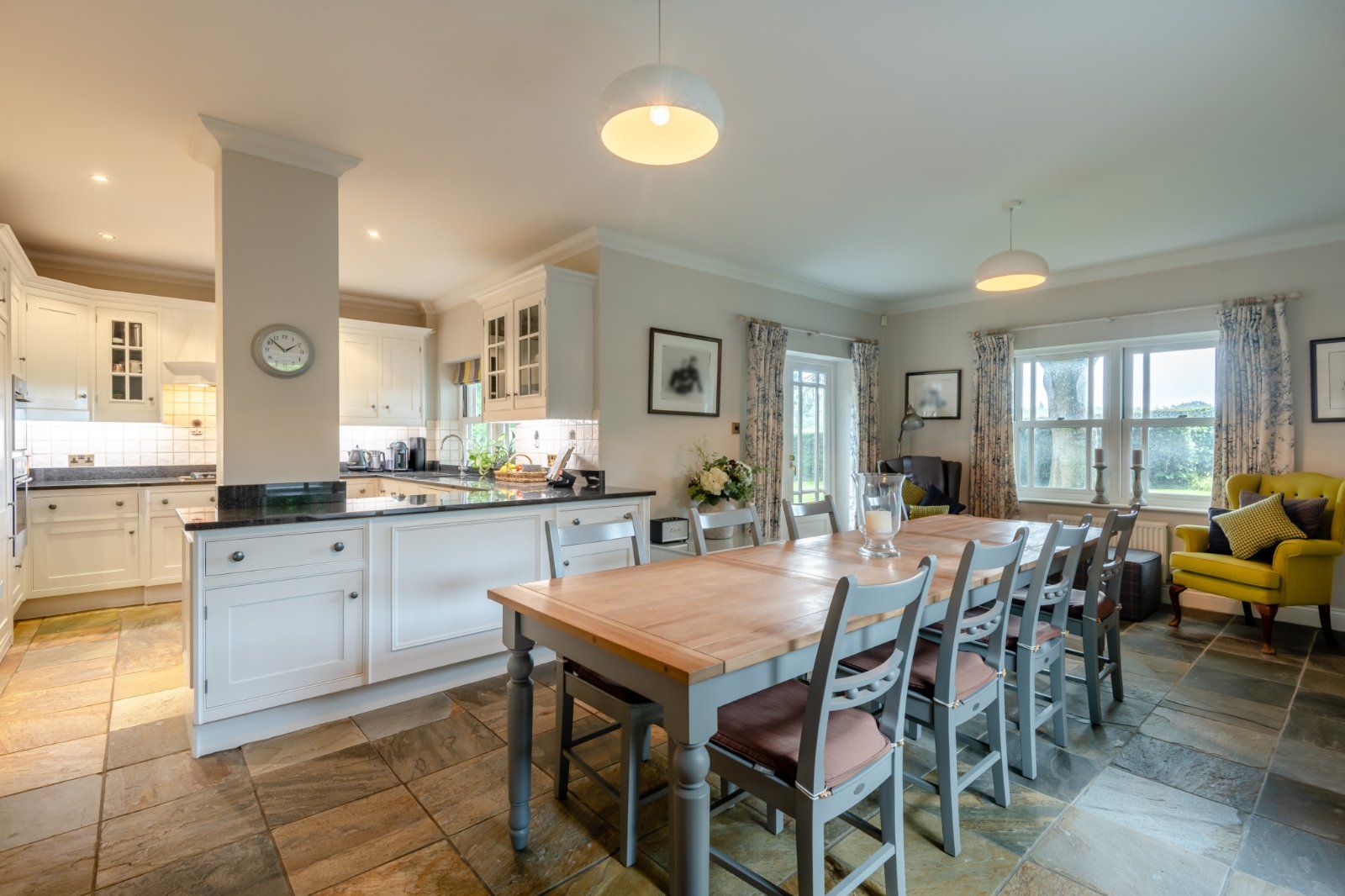 Kitchen/Dining