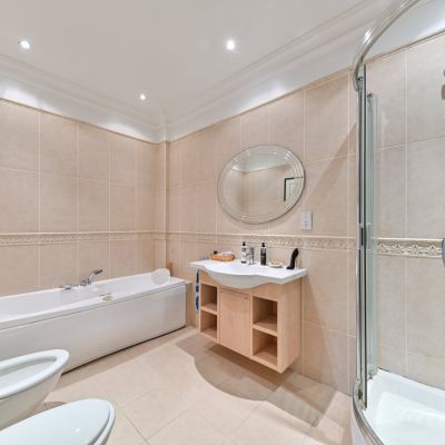 En-Suite Bathroom