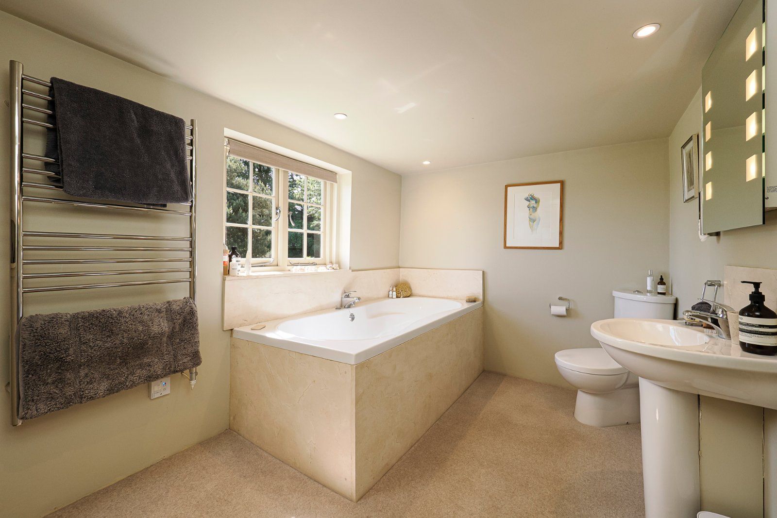 Ensuite