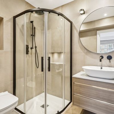En-Suite Bathroom